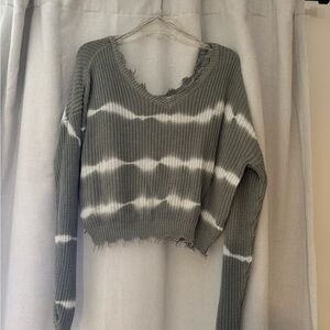 Jessica Simpson Green and White V-Neck Sweater